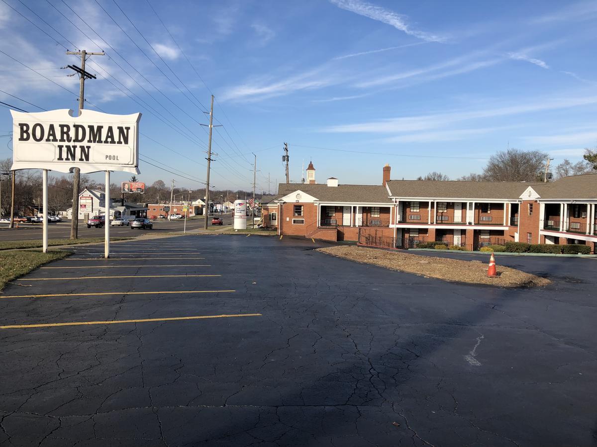 Boardman Inn Youngstown Exterior photo