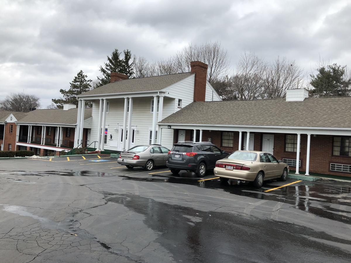 Boardman Inn Youngstown Exterior photo